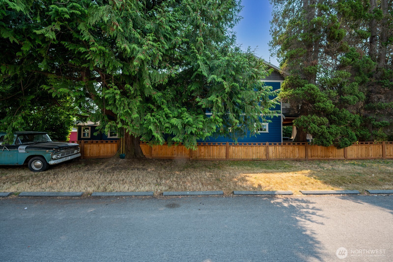 9556 Phinney Avenue Property Photo 34
