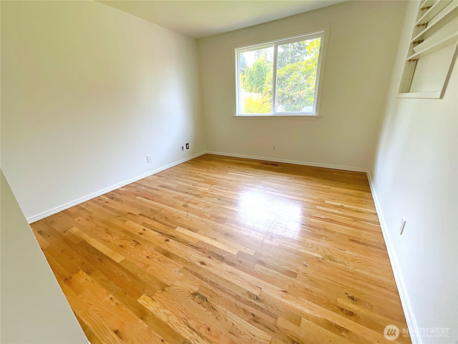 32558 7th Place Property Photo 9