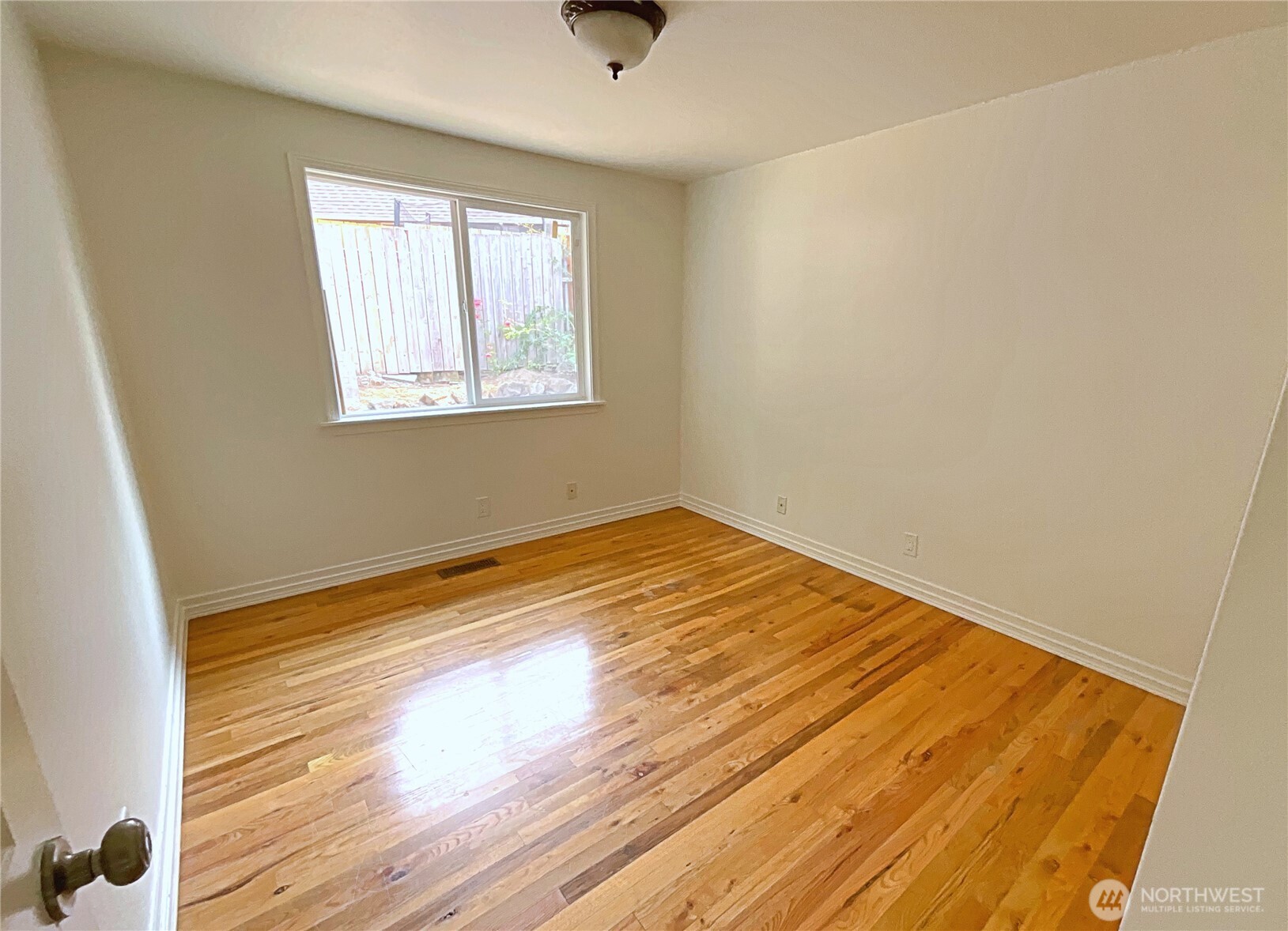 32558 7th Place Property Photo 10