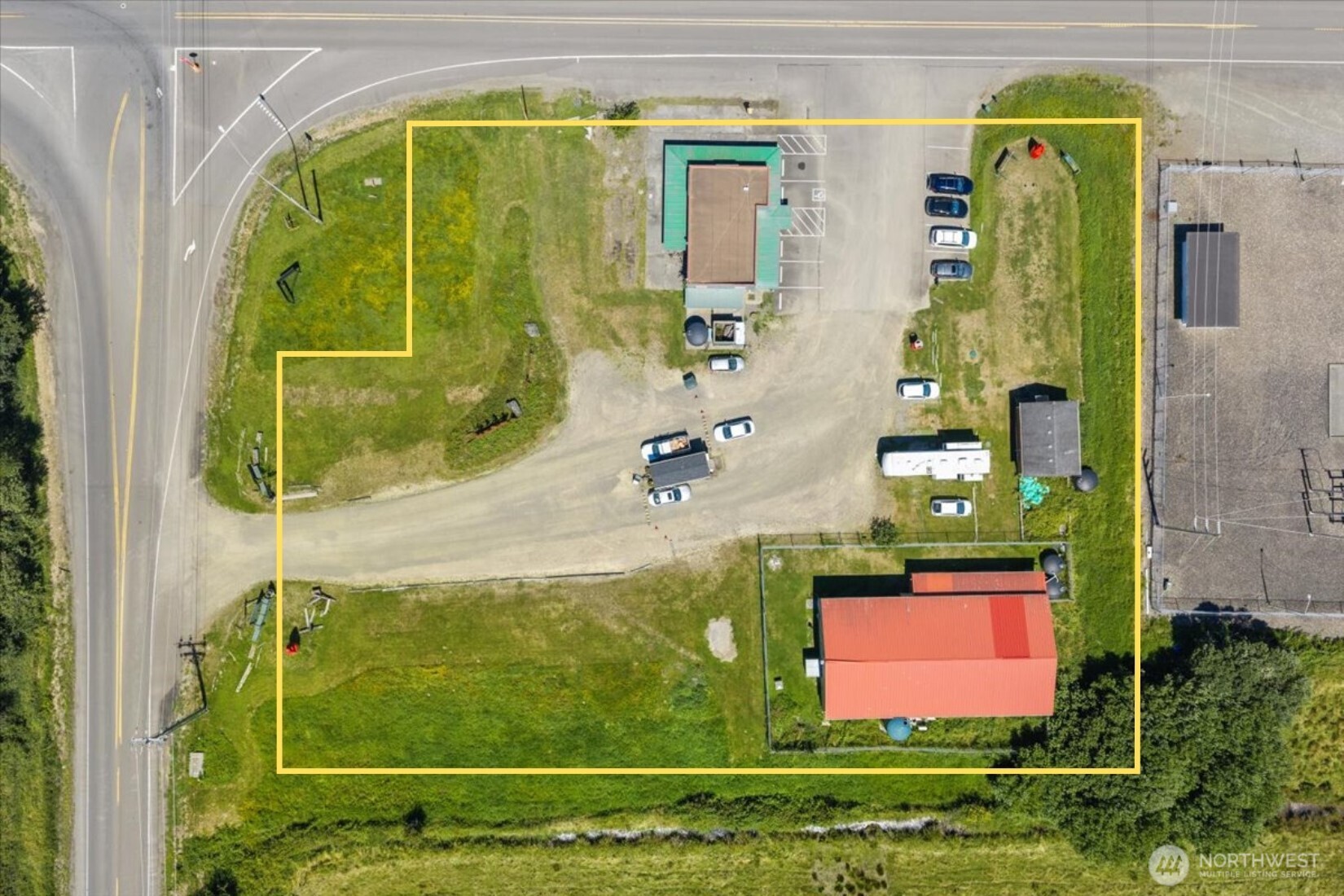 2546 State Route 101 Property Photo 2