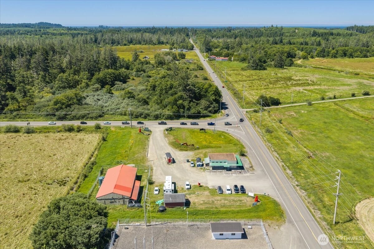 2546 State Route 101 Property Photo 3