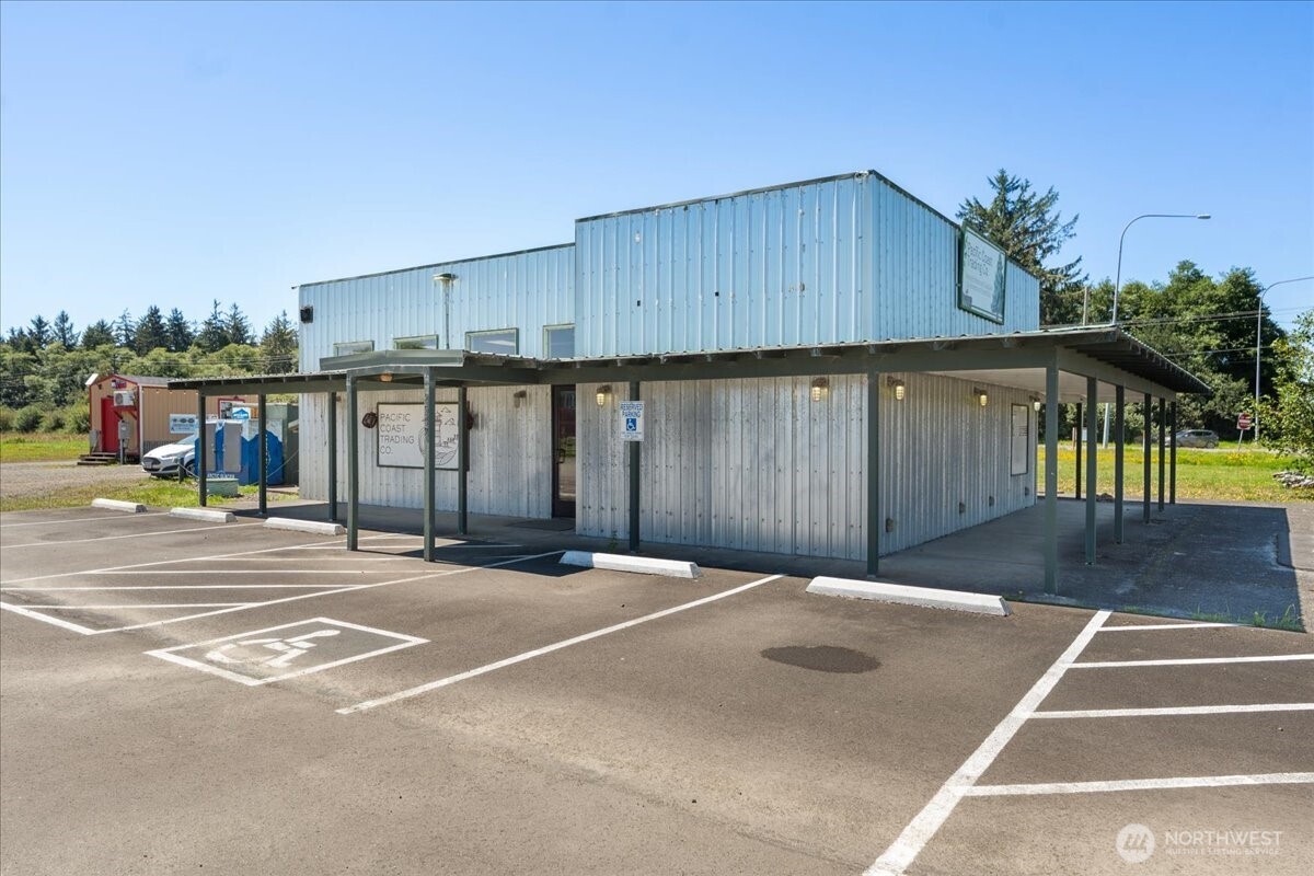 2546 State Route 101 Property Photo 4