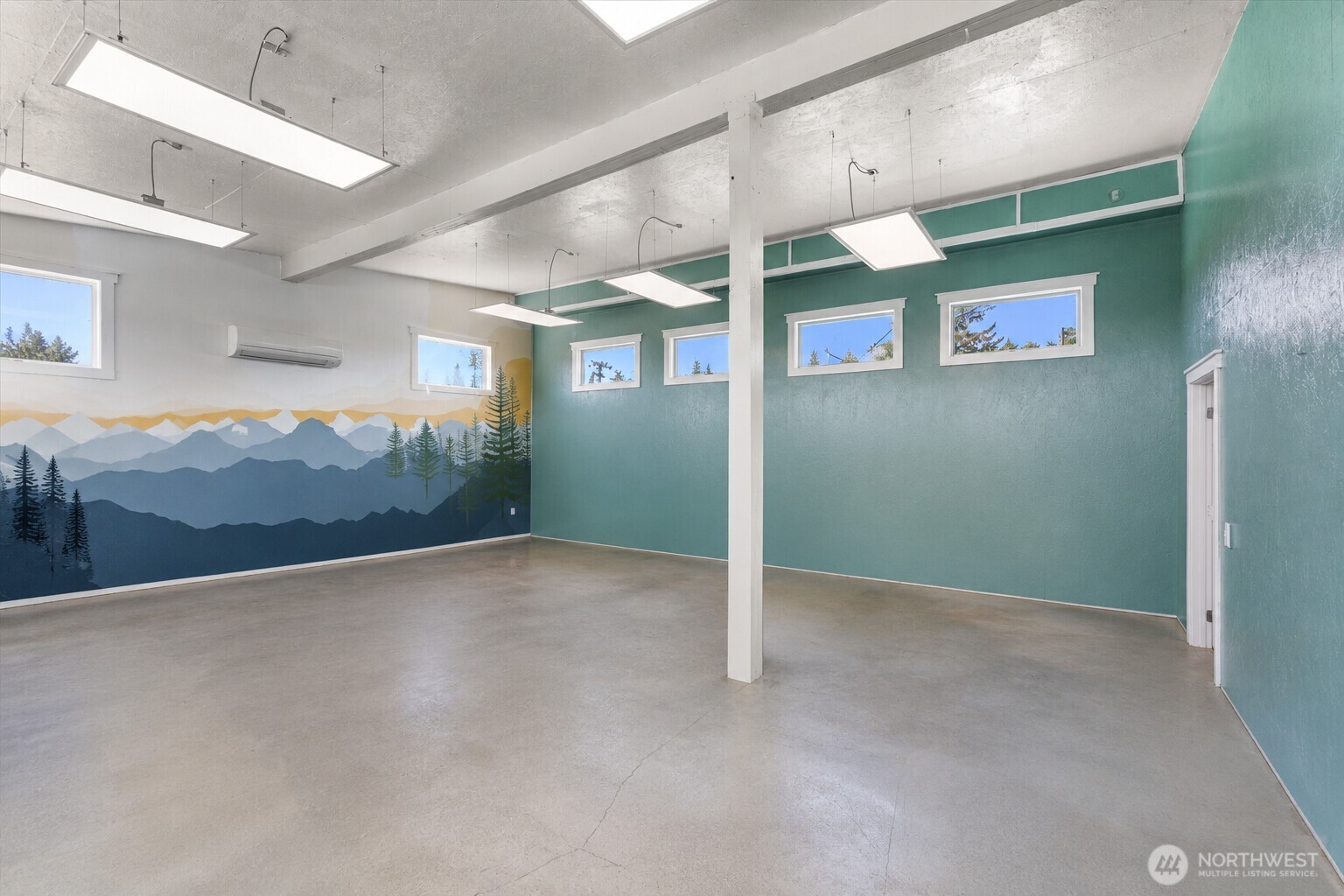 2546 State Route 101 Property Photo 6
