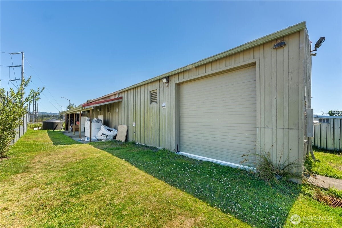 2546 State Route 101 Property Photo 11