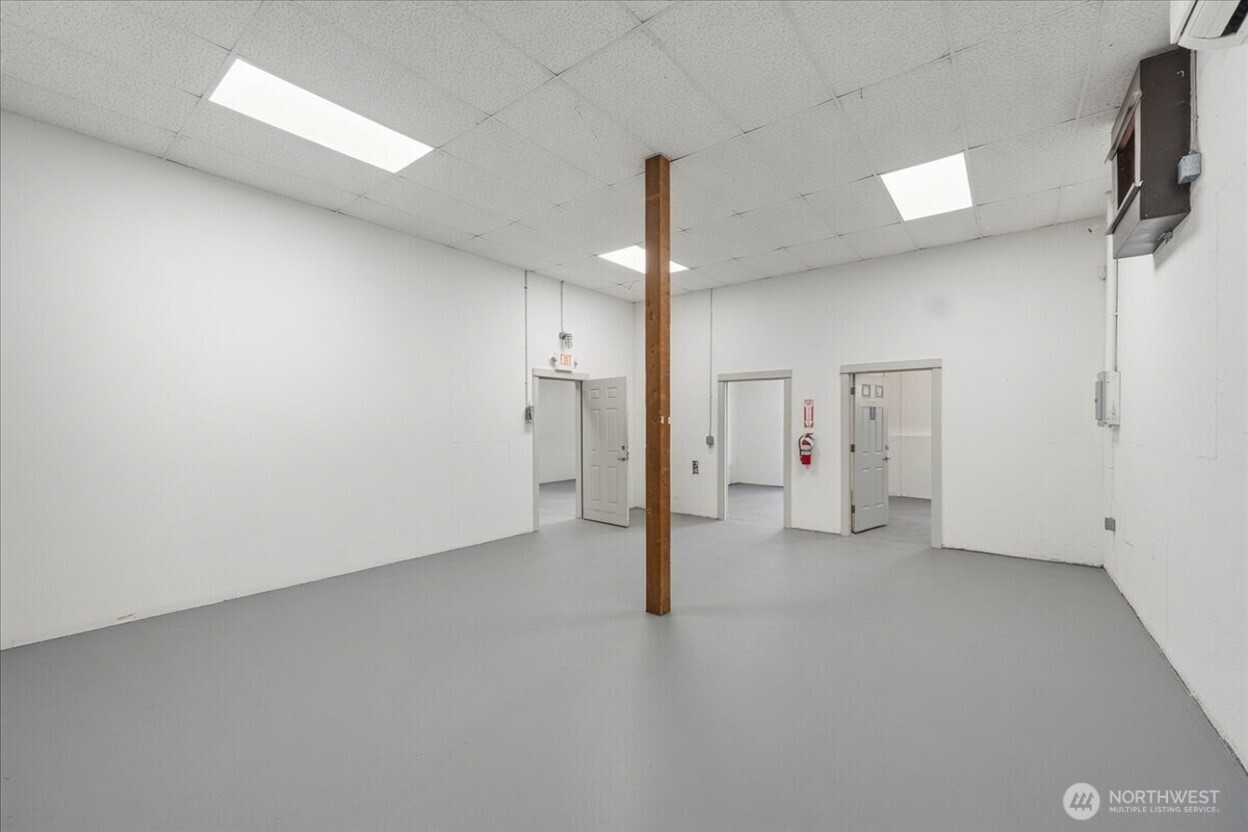 2546 State Route 101 Property Photo 16