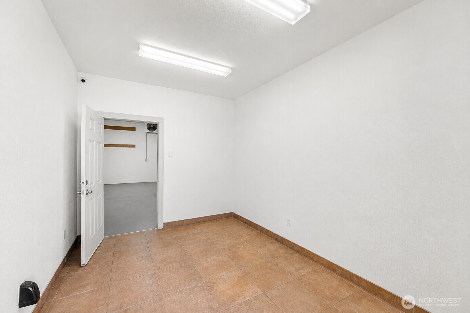 2546 State Route 101 Property Photo 18