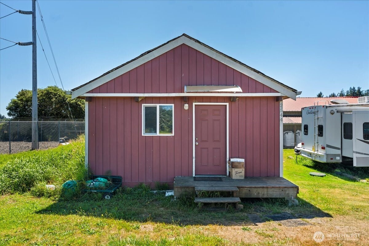 2546 State Route 101 Property Photo 20