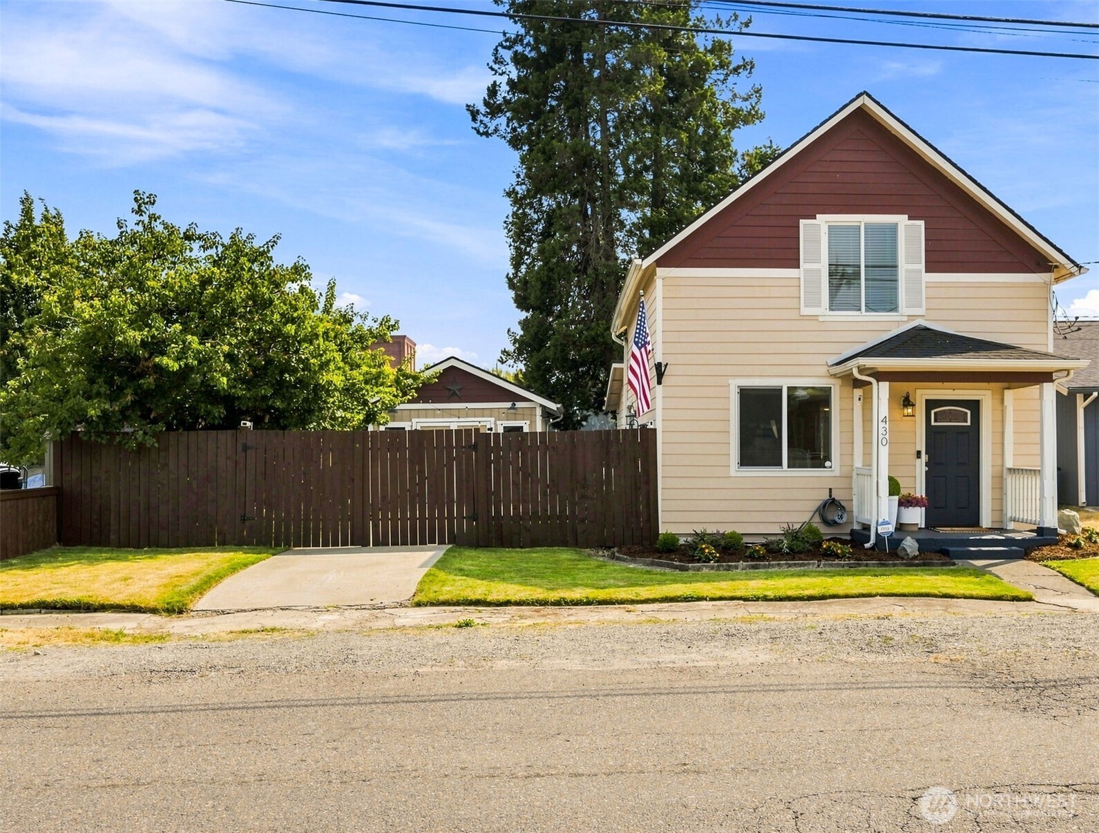 430 2nd Avenue Property Photo 1