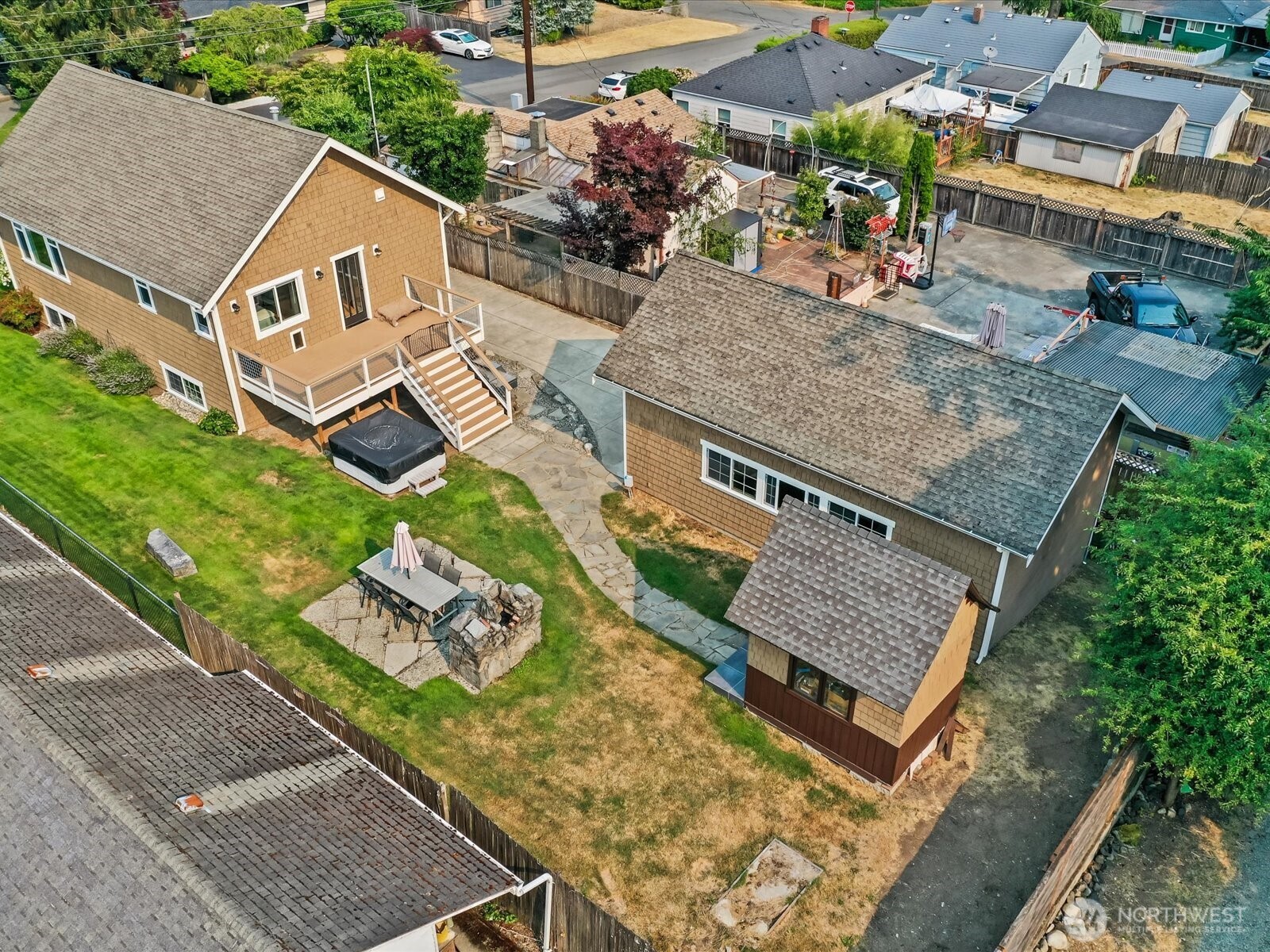 15820 12th Avenue Property Photo 5