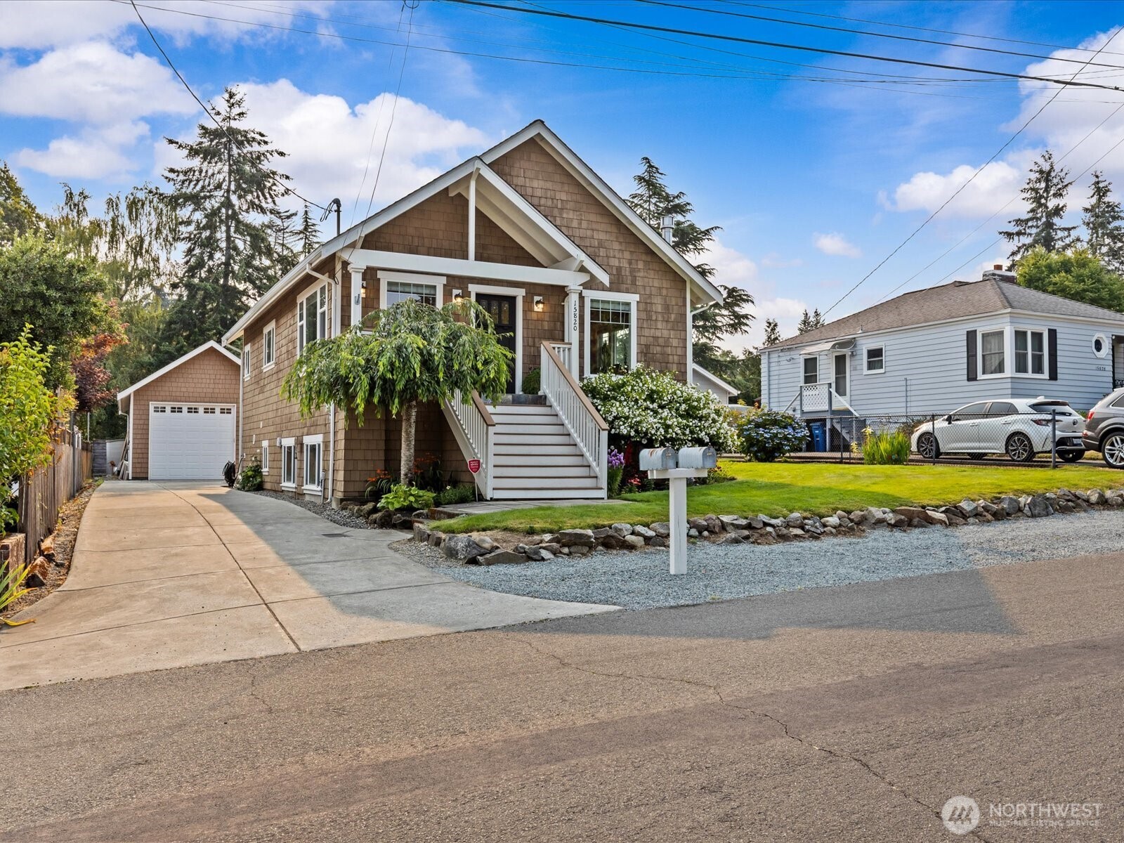 15820 12th Avenue Property Photo 6