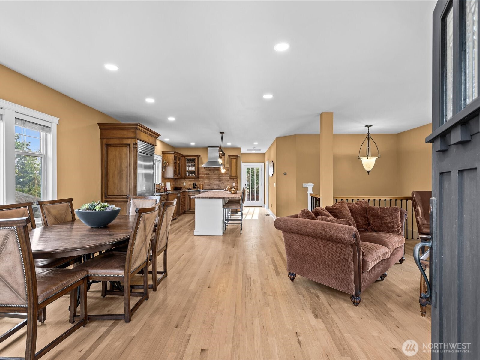 15820 12th Avenue Property Photo 9
