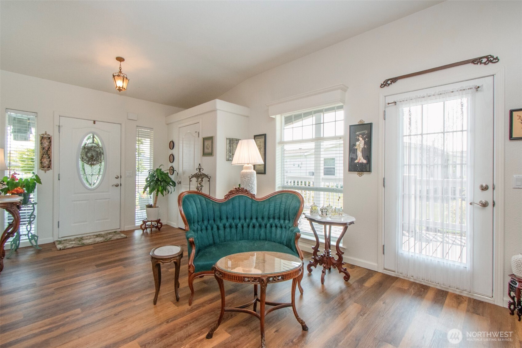 201 Winterhawk Street Property Photo 9