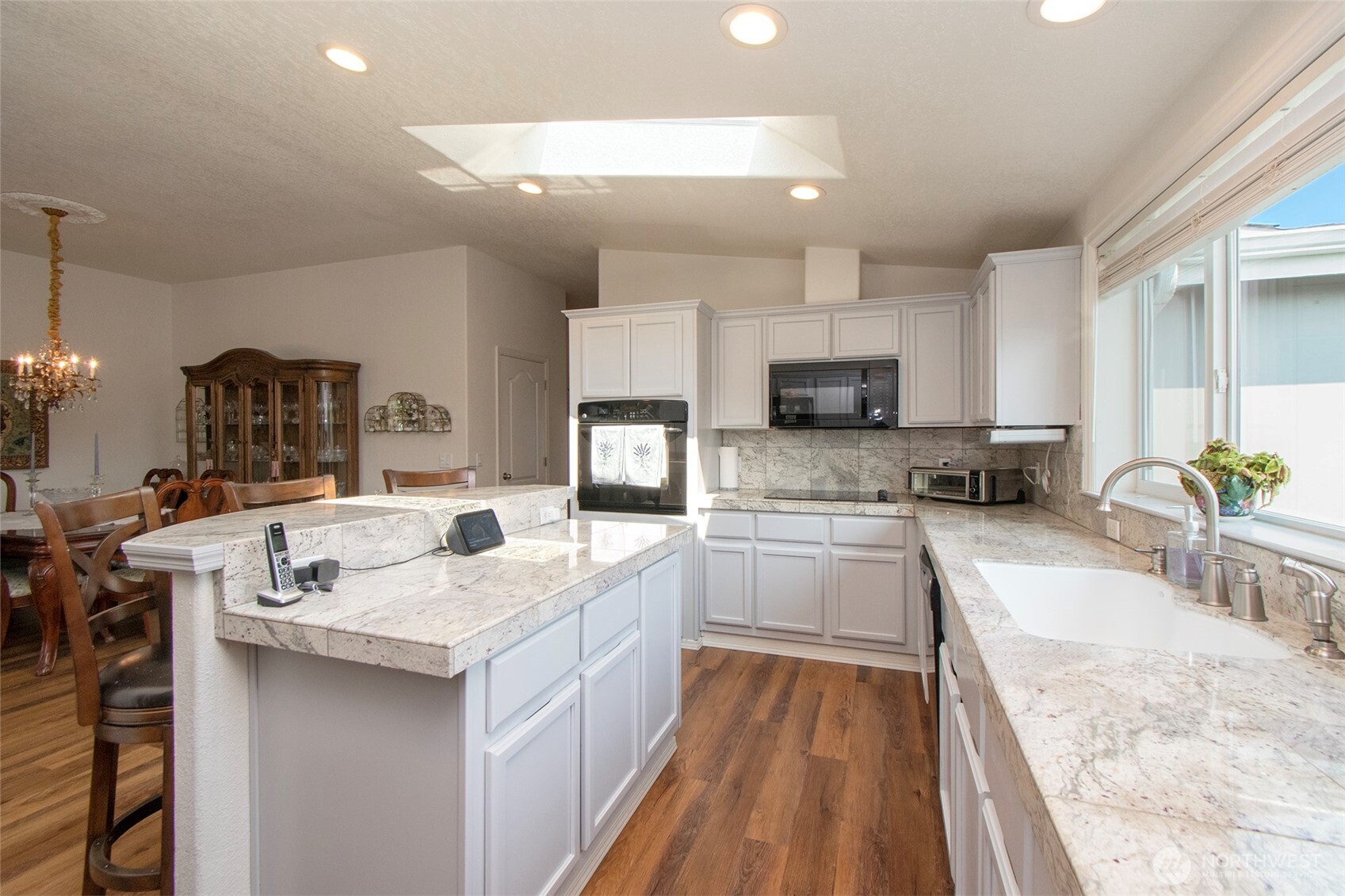 201 Winterhawk Street Property Photo 19