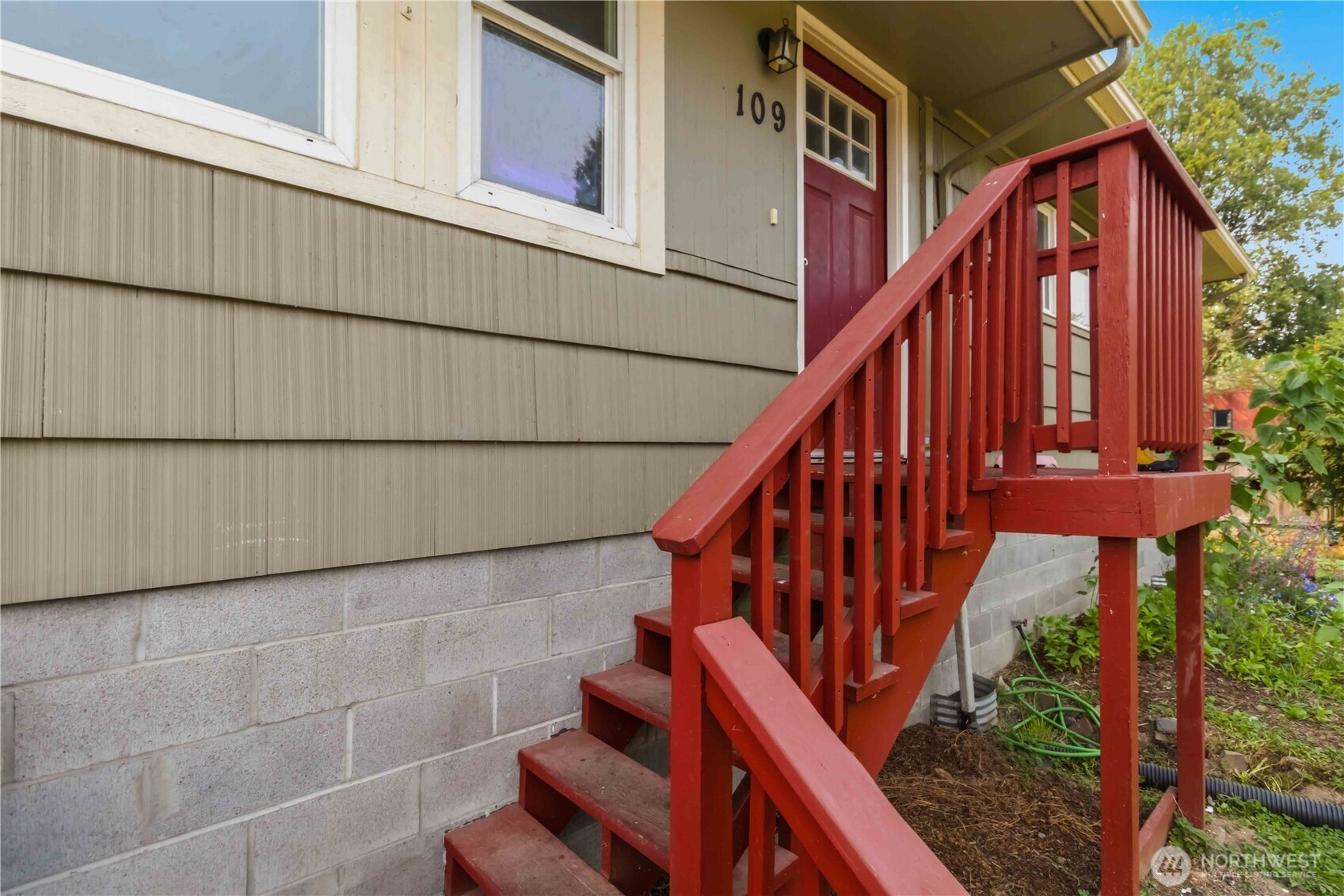 109 Merritt Drive Property Photo 3