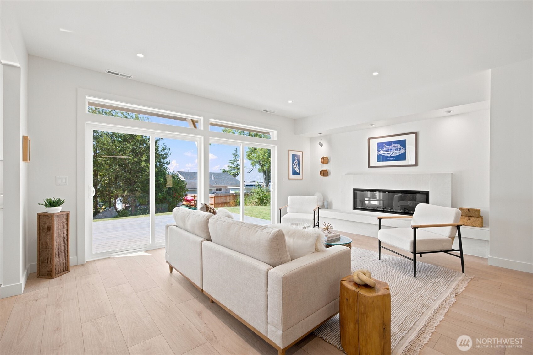 1351 Leighton Street Property Photo 4