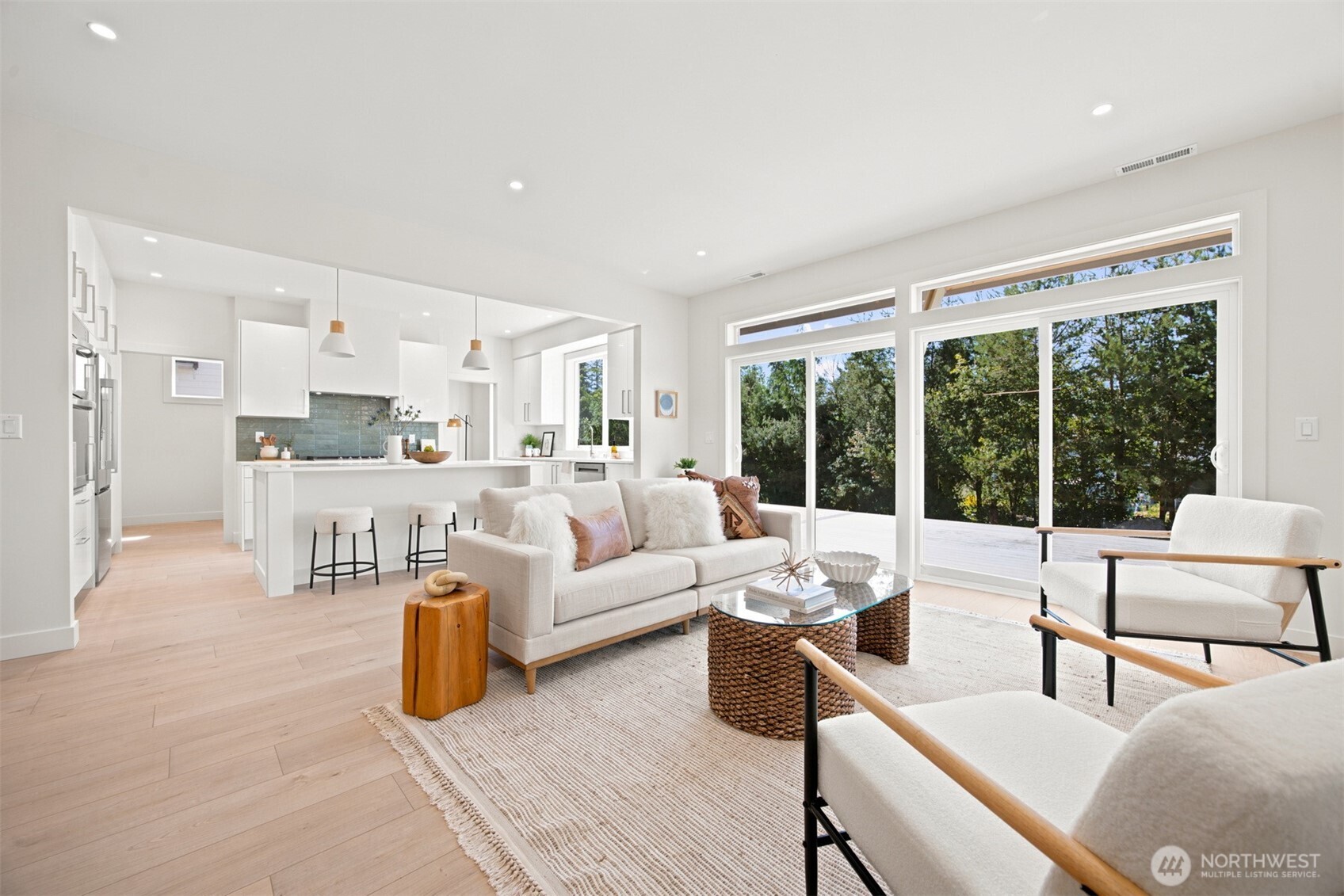 1351 Leighton Street Property Photo 5