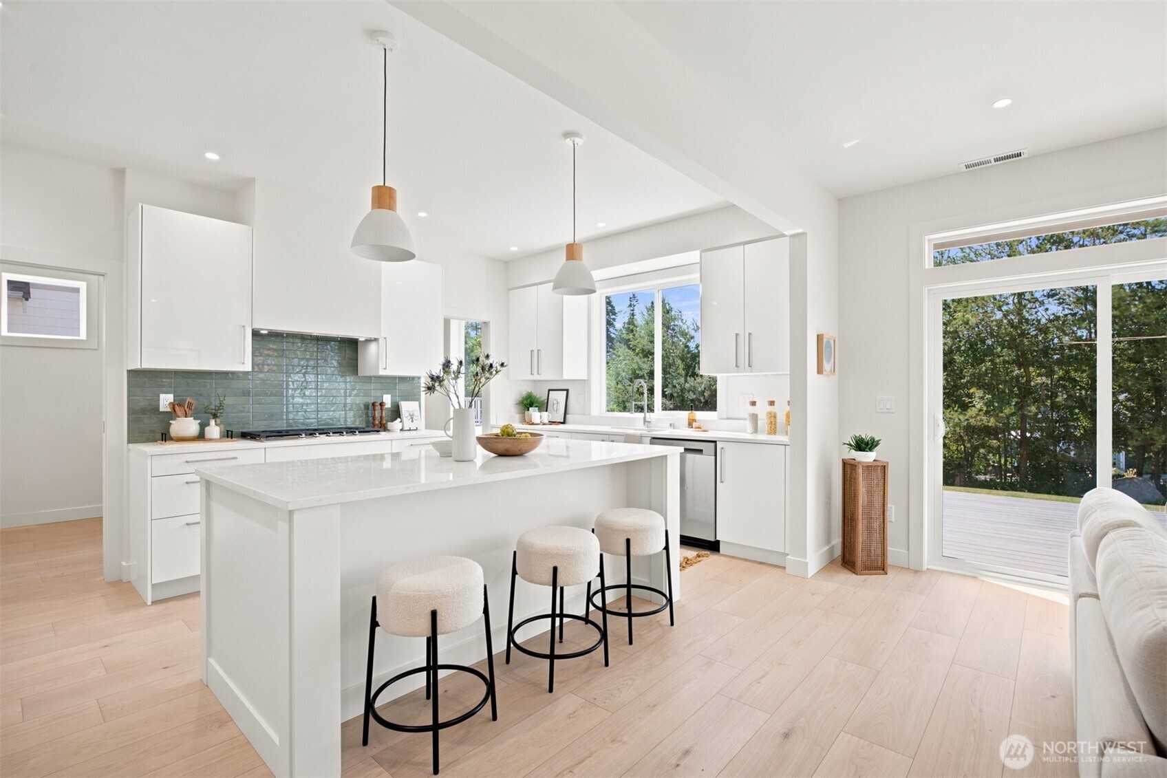 1351 Leighton Street Property Photo 6