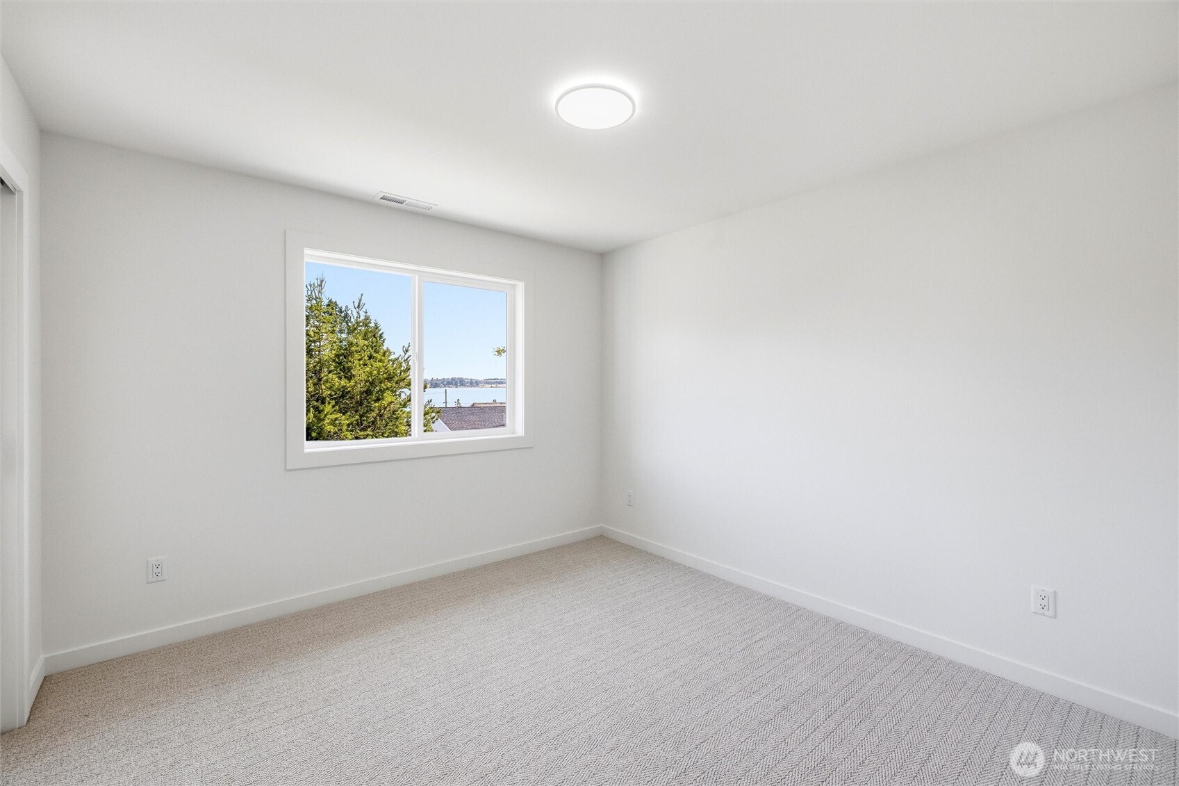 1351 Leighton Street Property Photo 31
