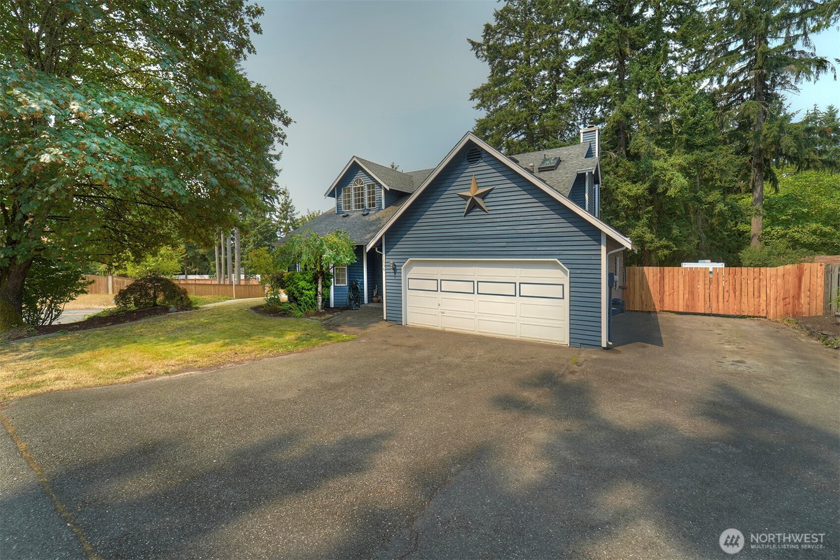 1596 Nw Duesenberg Court Property Photo 2
