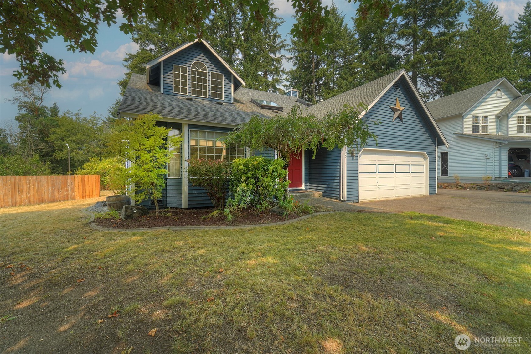 1596 Nw Duesenberg Court Property Photo 3