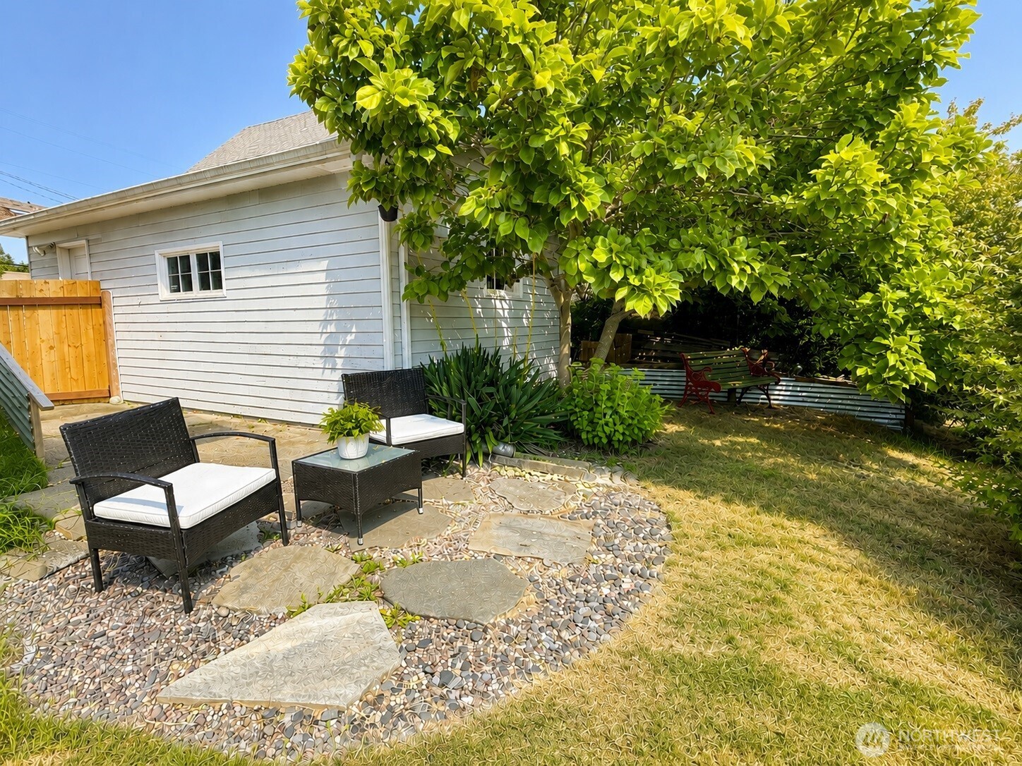 3528 Hoyt Avenue Property Photo 2