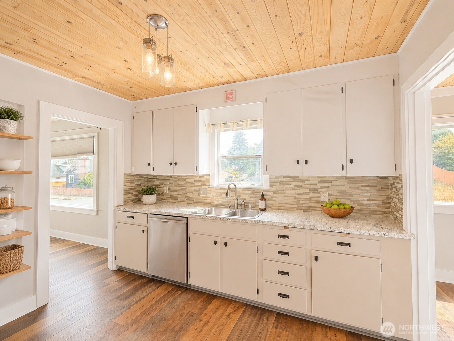 3528 Hoyt Avenue Property Photo 4