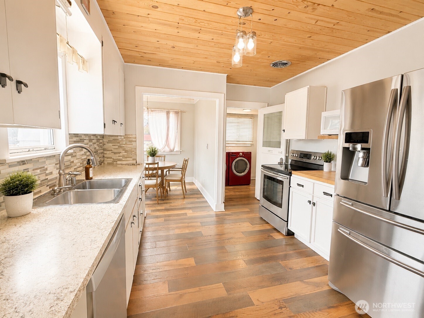 3528 Hoyt Avenue Property Photo 5