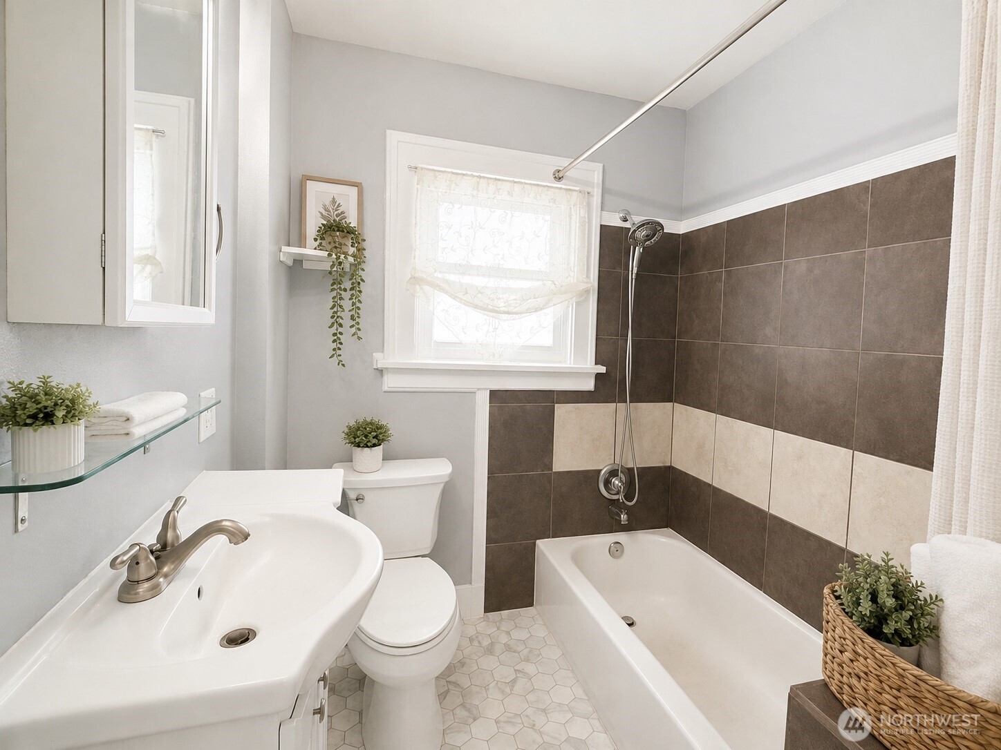 3528 Hoyt Avenue Property Photo 13