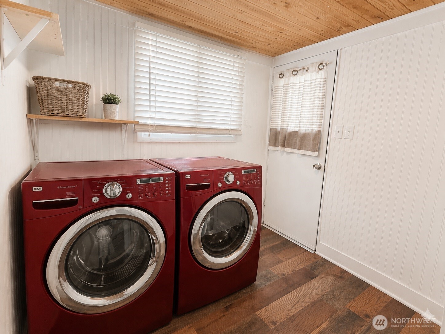 3528 Hoyt Avenue Property Photo 14