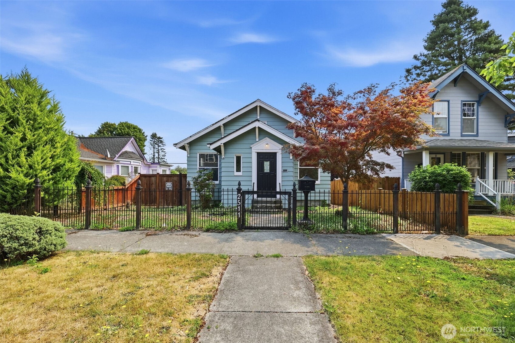 2511 Maple Street Property Photo 1