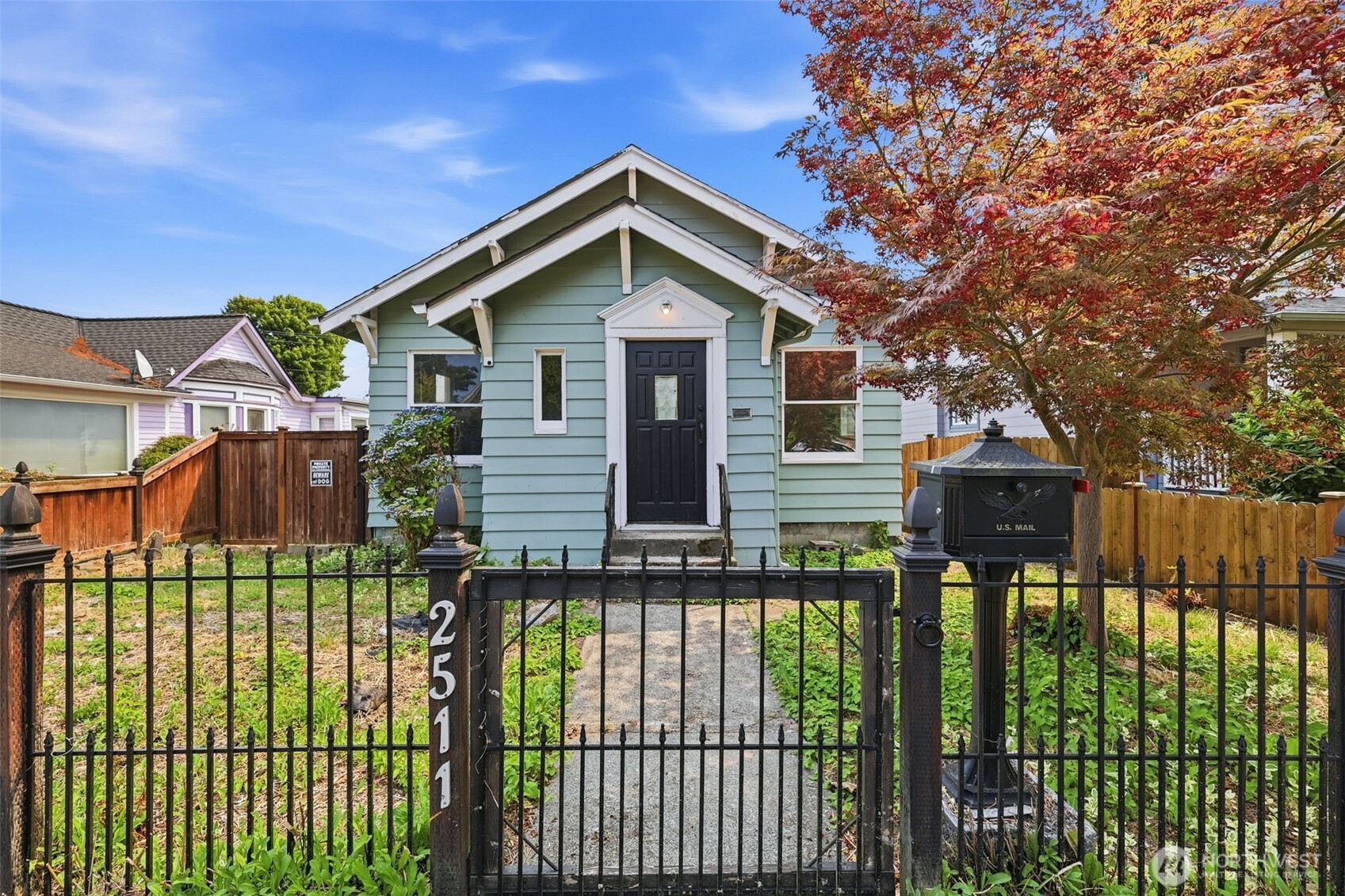 2511 Maple Street Property Photo 2