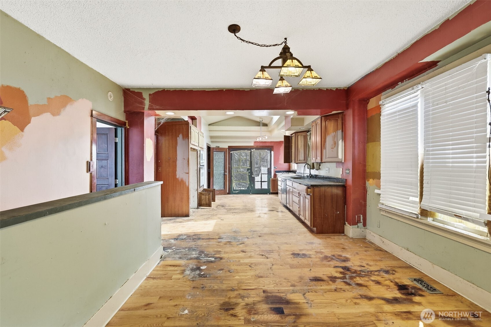 2511 Maple Street Property Photo 7