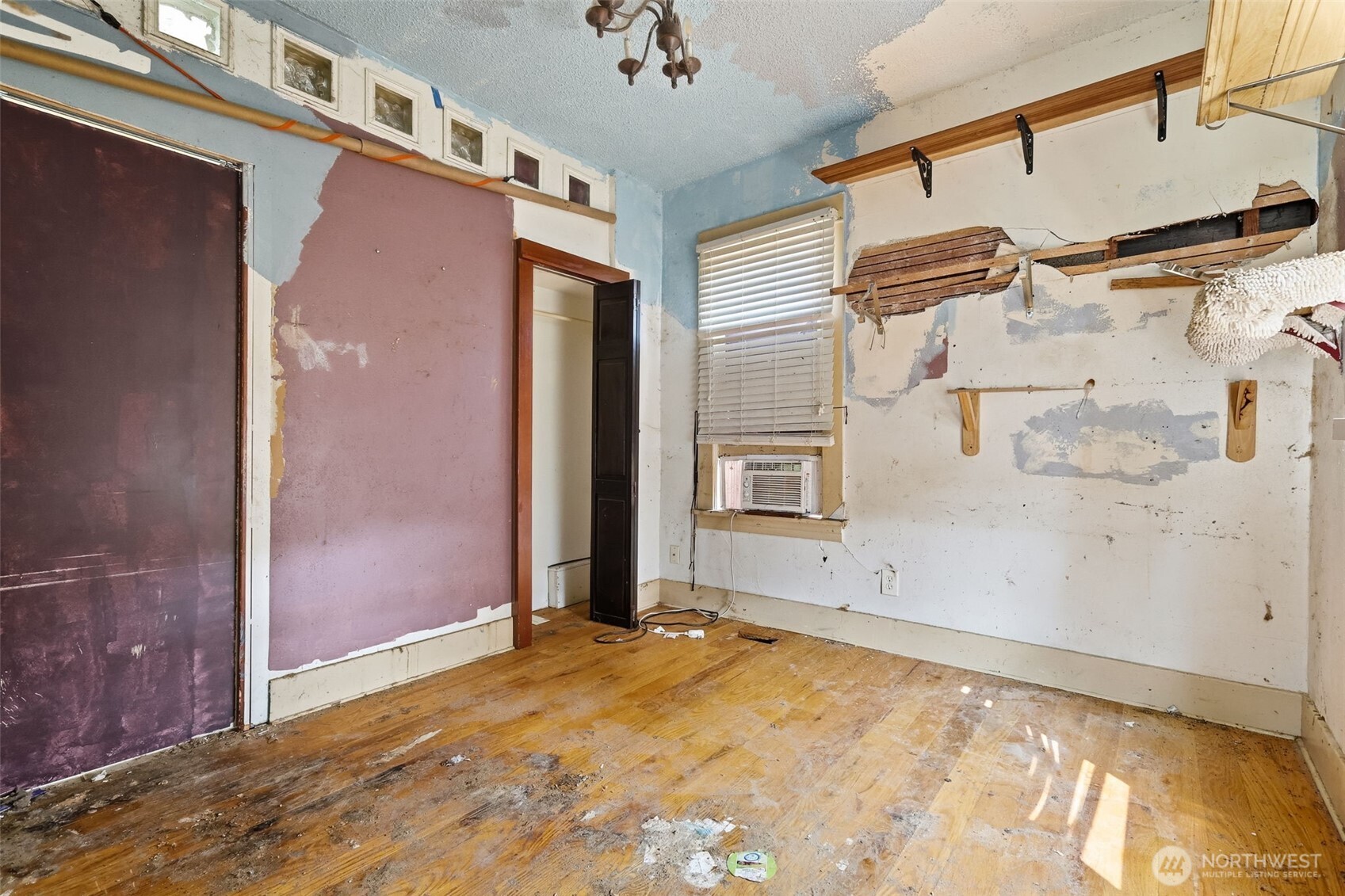 2511 Maple Street Property Photo 11