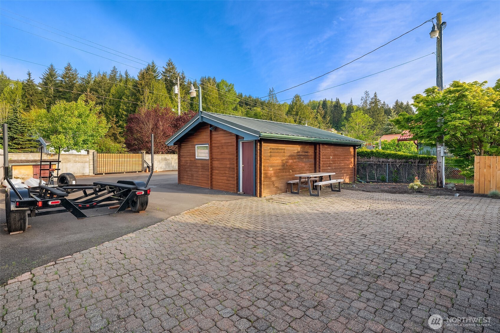 26190 N Highway 101 Property Photo 5