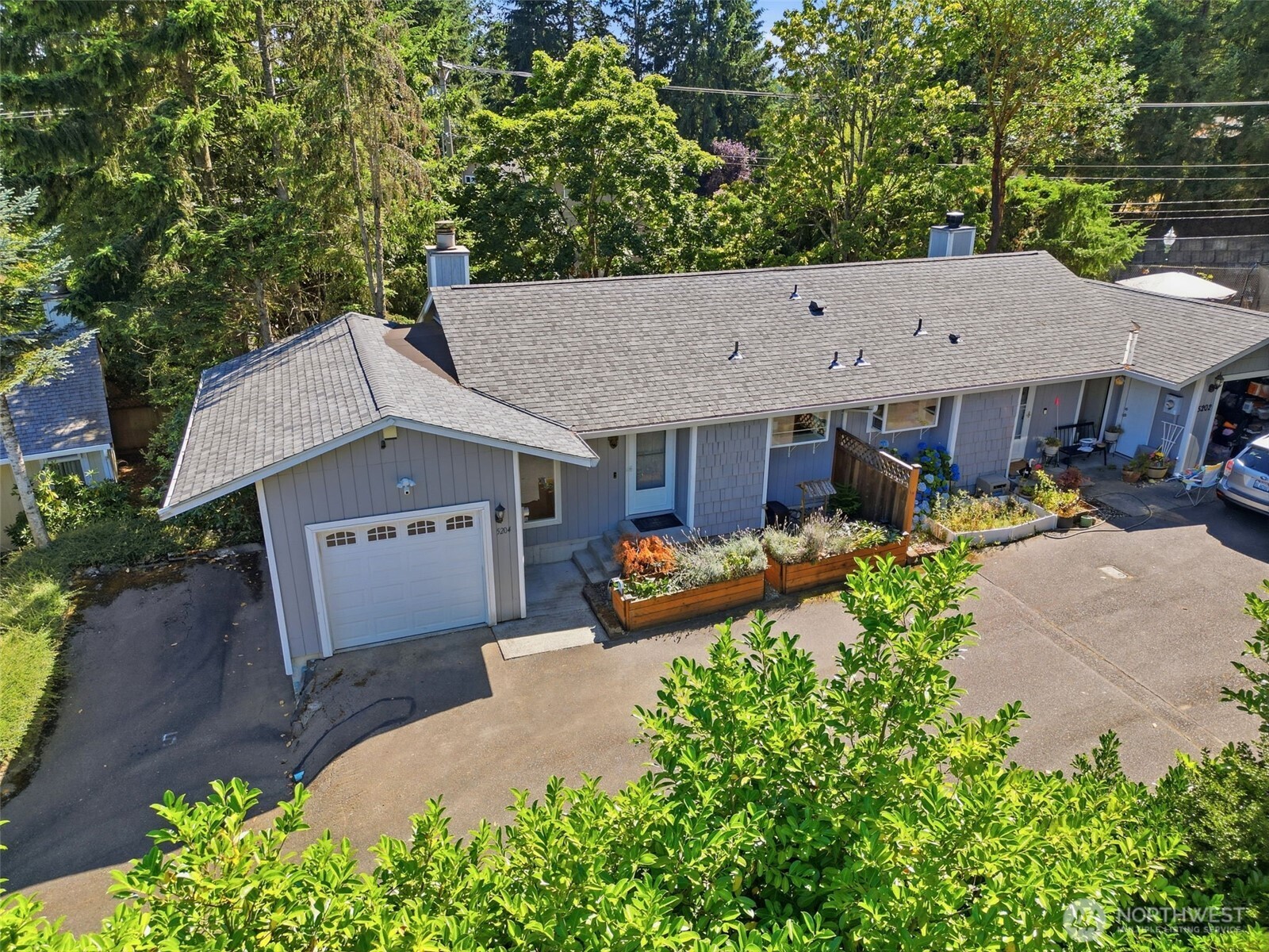 5204 65th Avenue Property Photo 2