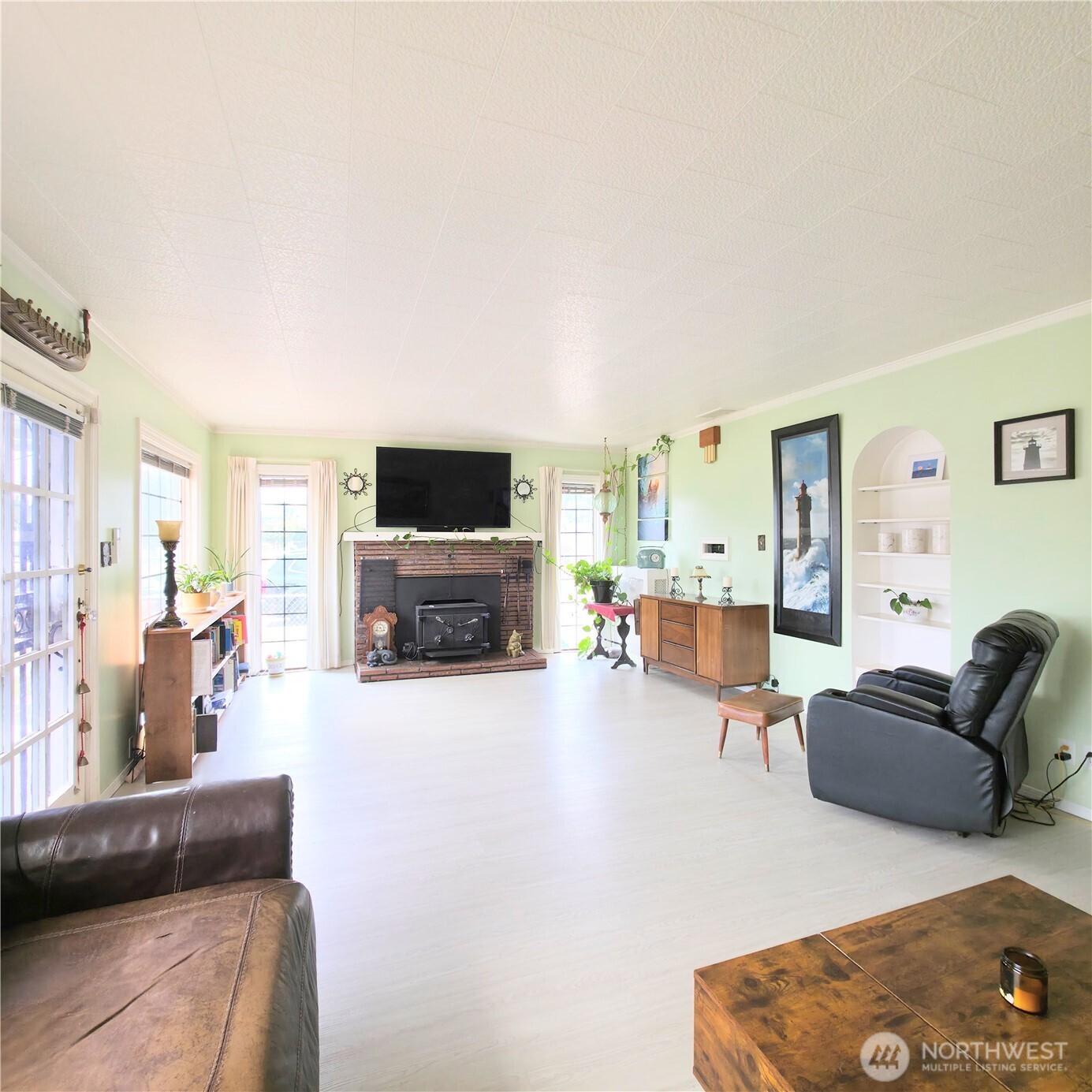 723 5th Avenue Property Photo 3