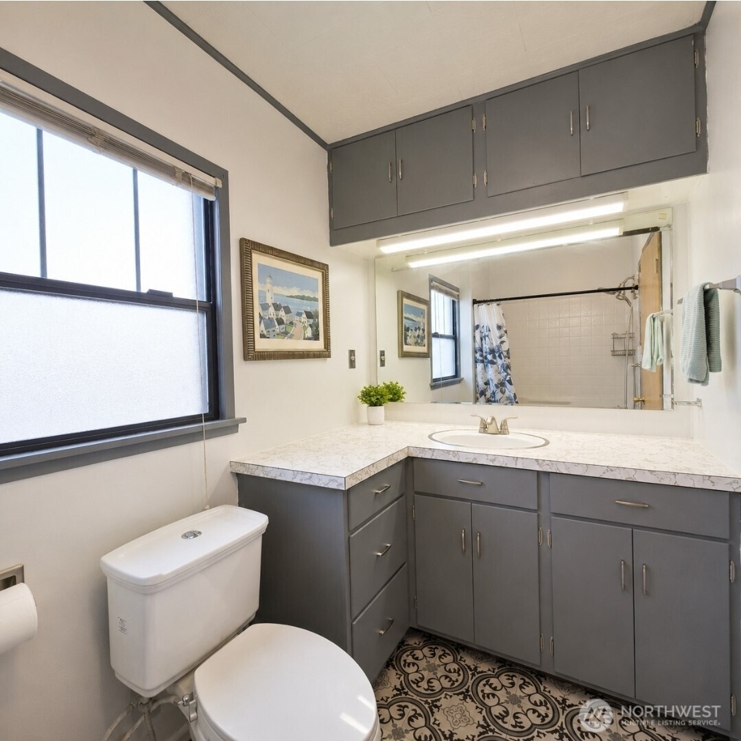 723 5th Avenue Property Photo 7