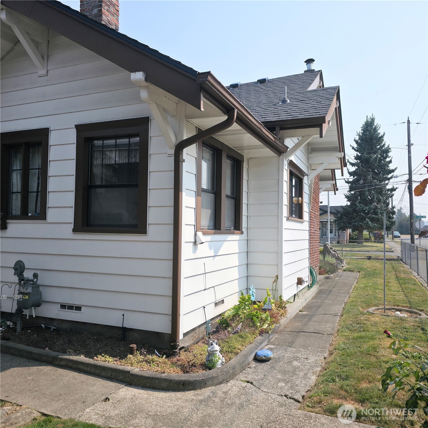 723 5th Avenue Property Photo 19