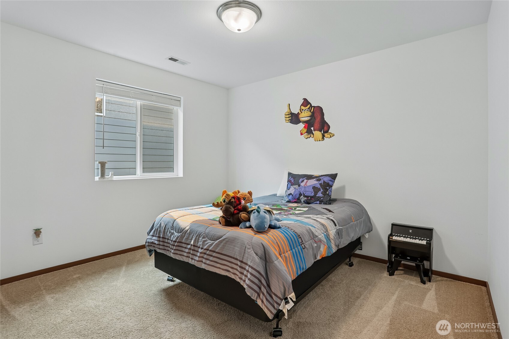 7012 18th Place Property Photo 13