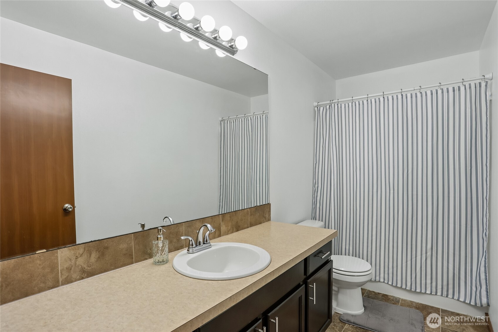 7012 18th Place Property Photo 15