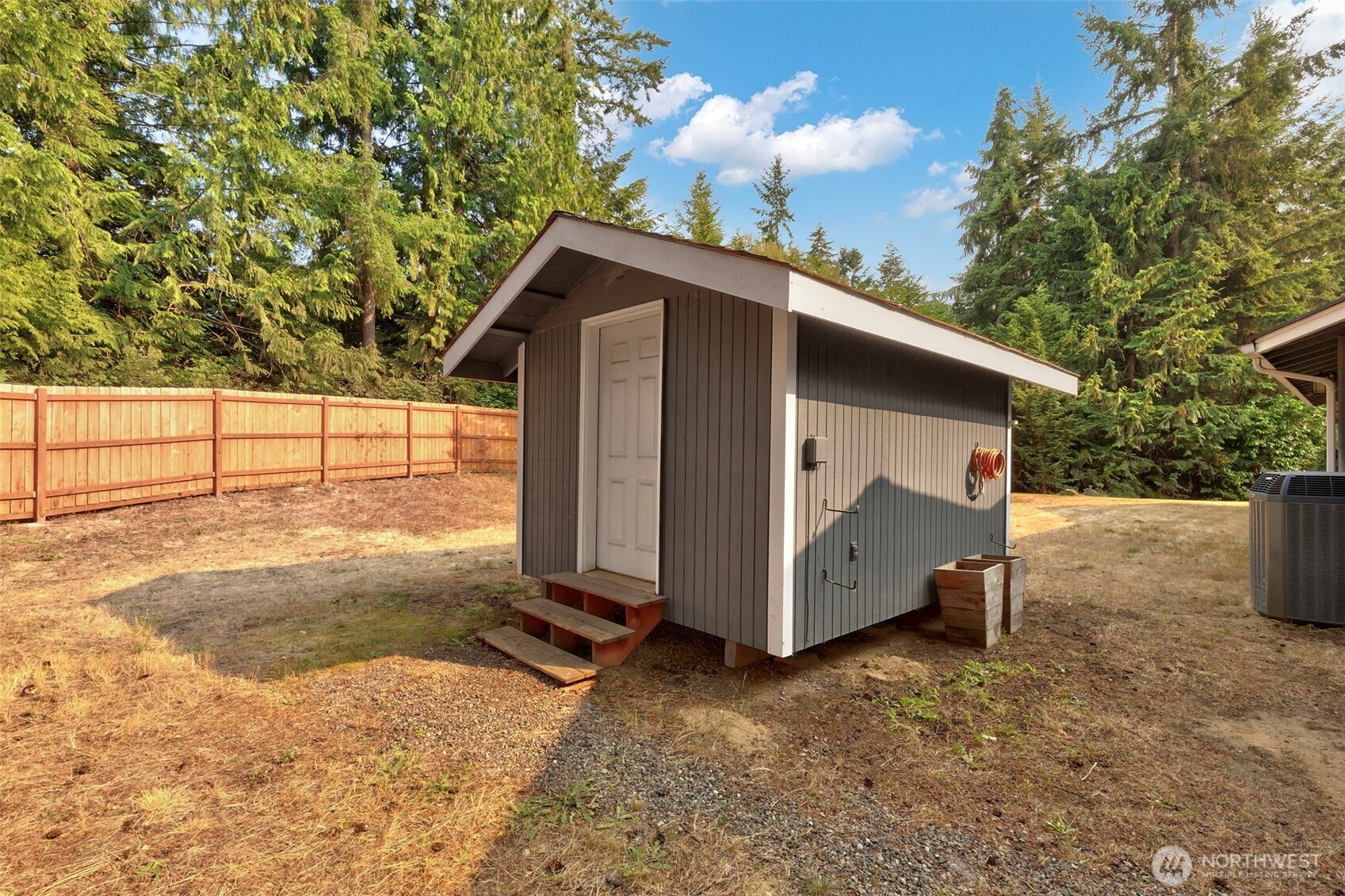 635 Ne Stenman Lane Property Photo 35