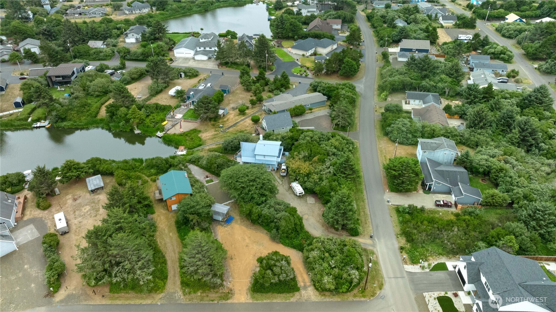 363 Geoduck Loop Property Photo 15