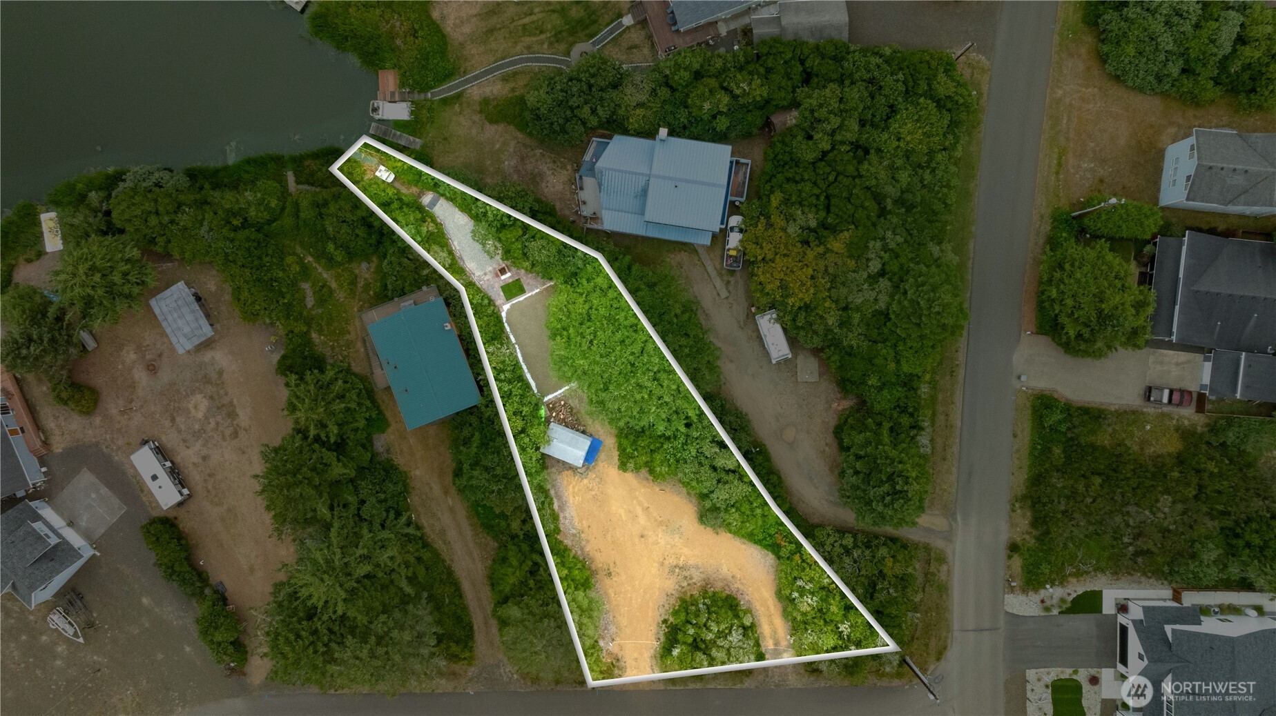 363 Geoduck Loop Property Photo 17