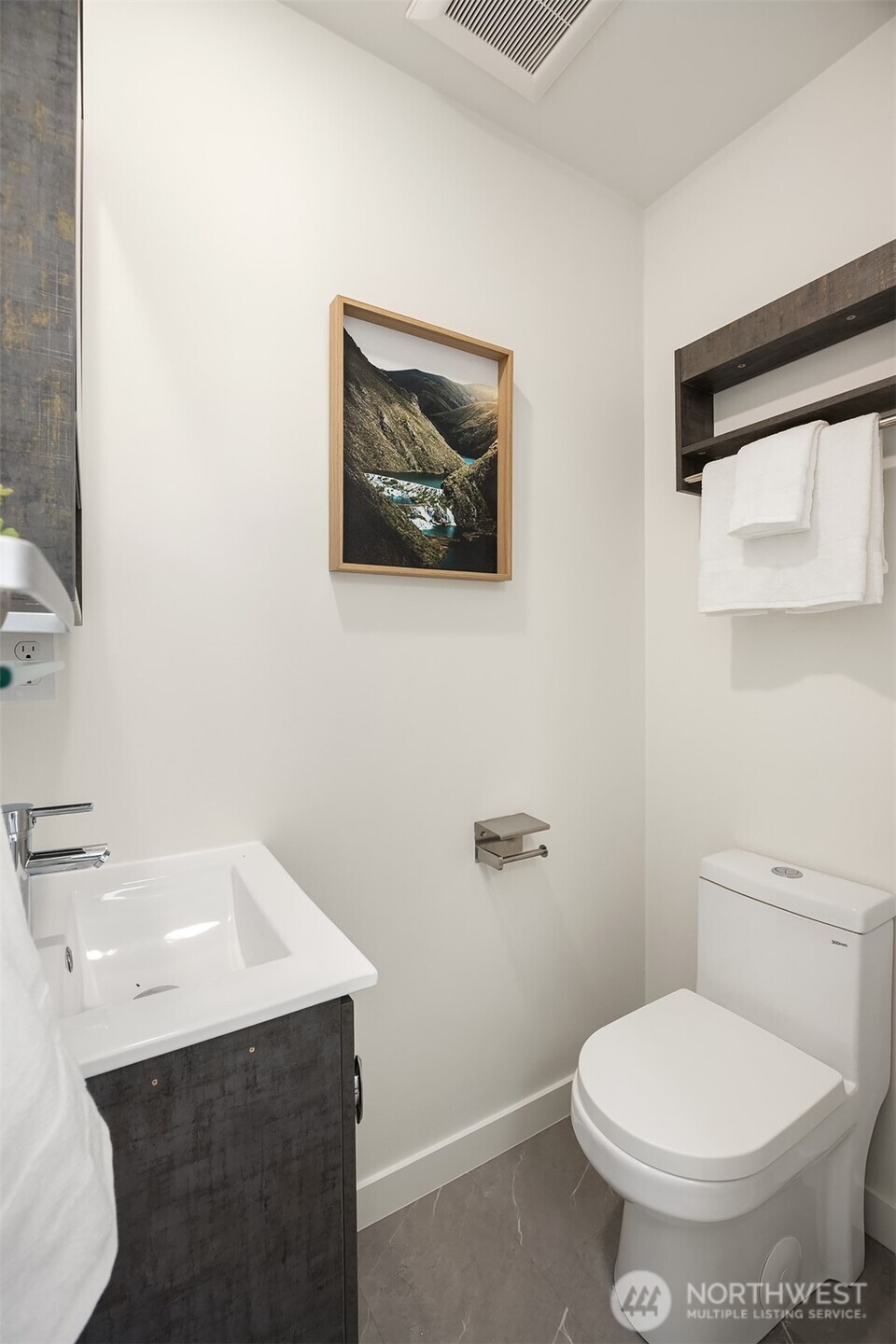 1404 N 95th Street Property Photo 16