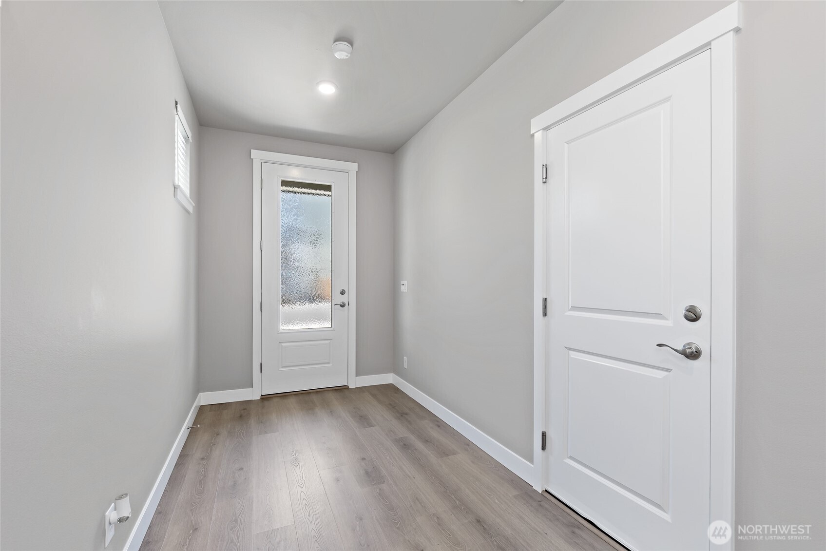 15124 87th Place Property Photo 4