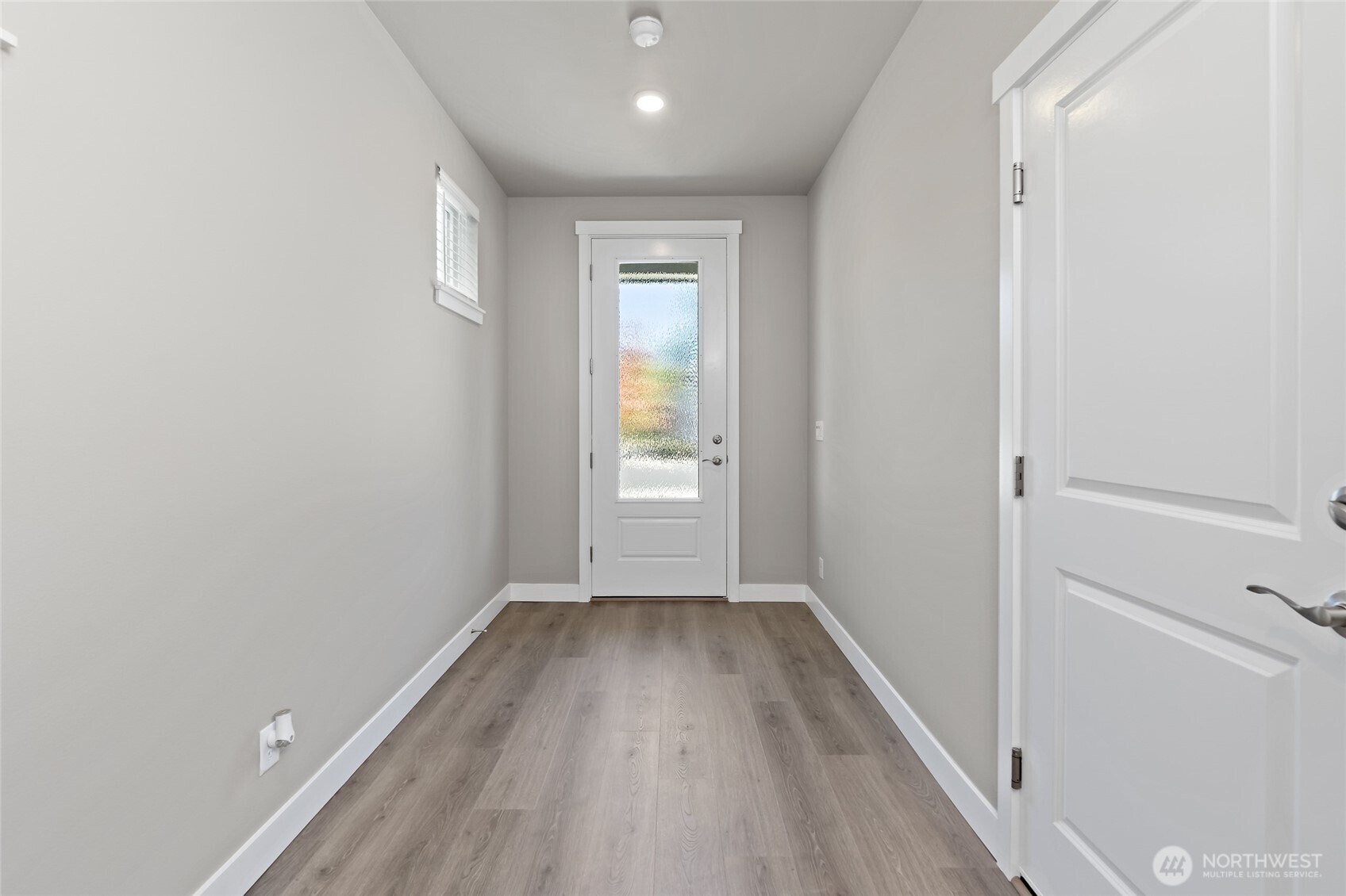 15124 87th Place Property Photo 5