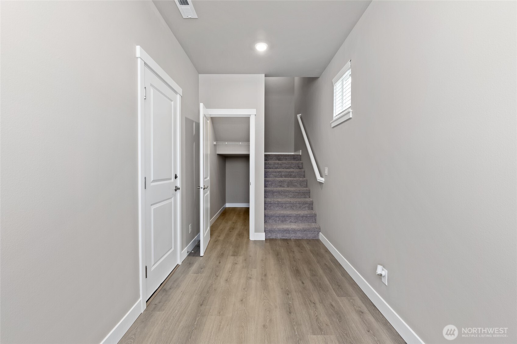 15124 87th Place Property Photo 6