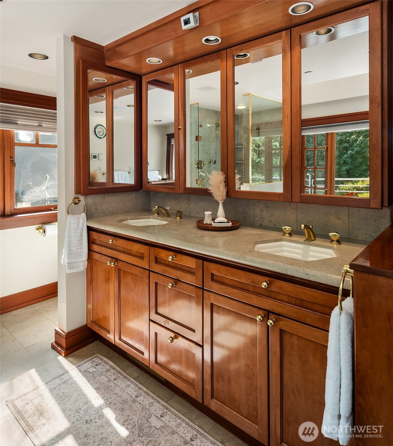 16075 Crescent Drive Property Photo 16