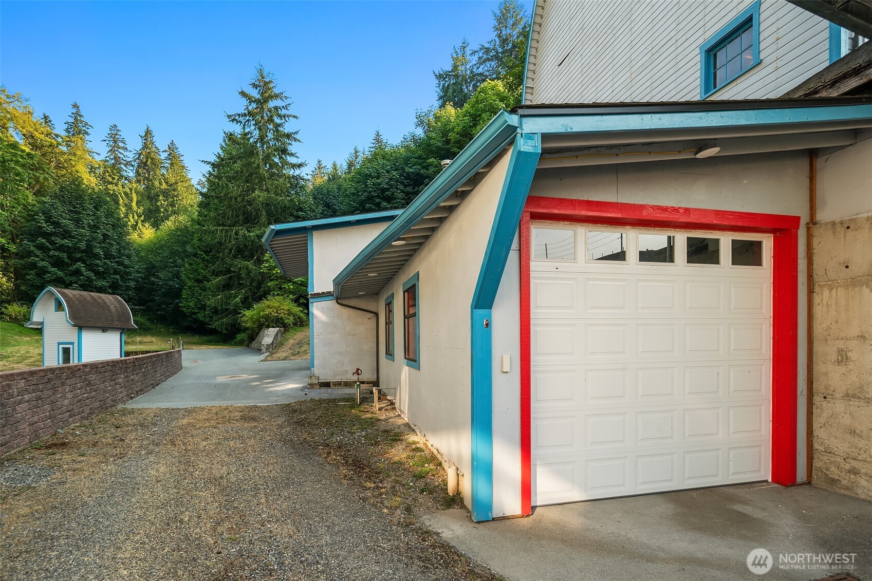 16075 Crescent Drive Property Photo 32