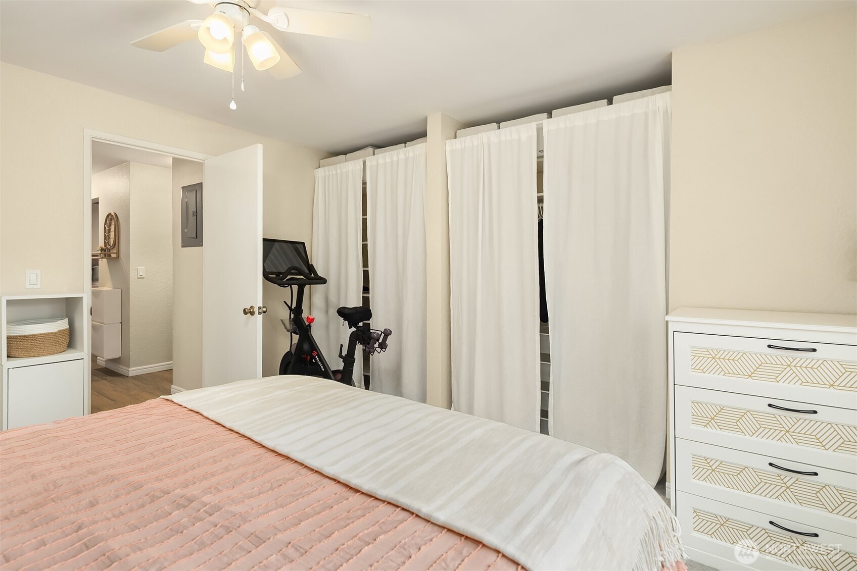 750 N 143rd Street 208 Property Photo 16